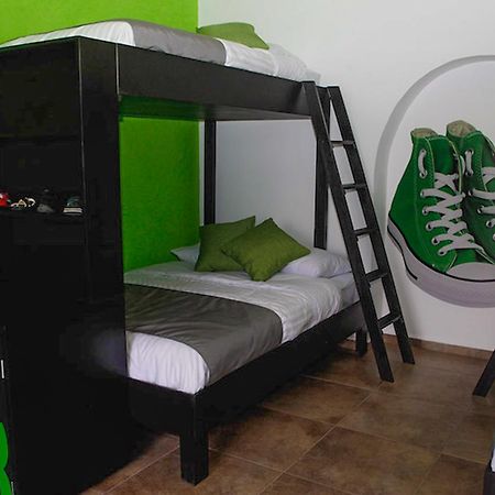 Hostal El Armario León Buitenkant foto