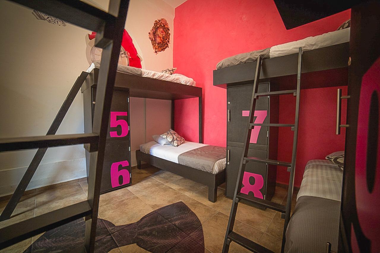 Hostal El Armario León Buitenkant foto