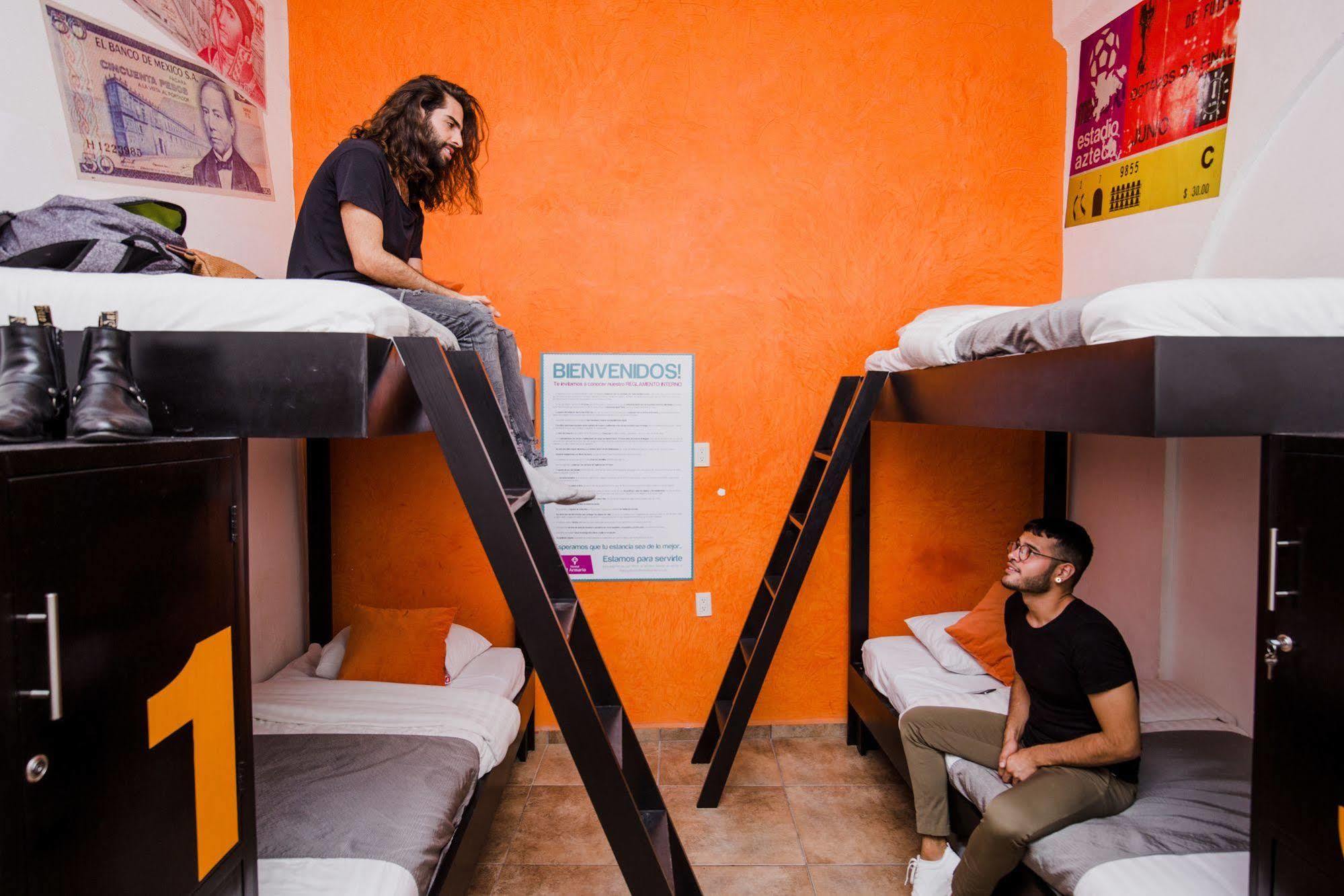 Hostal El Armario León Buitenkant foto